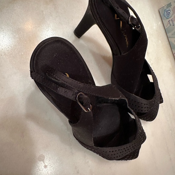 Nina Black Luster Shoes Box - Picture 8 of 8